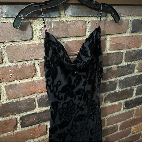 CACHE | dress with velvet accents asymmetrical Little Black Dress size 4 - Picture 2 of 9